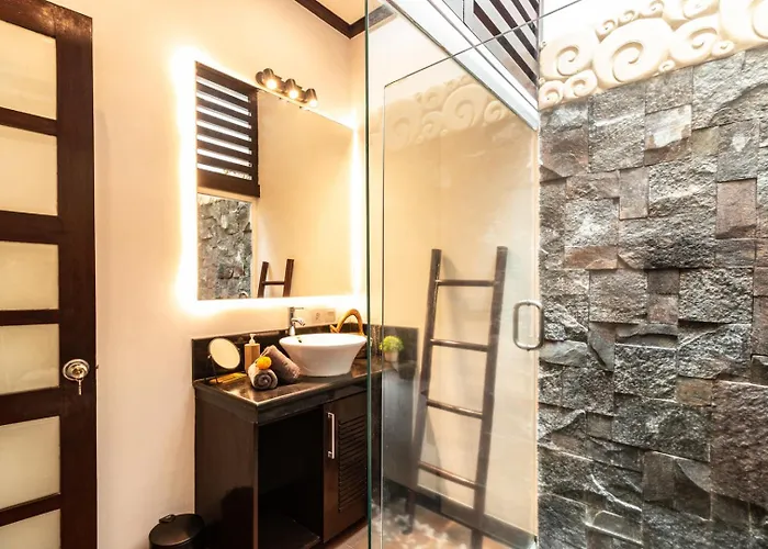 Promo Uniquely Styled Spacious 3bd 别墅 *